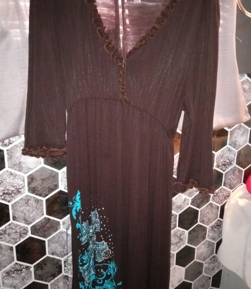 L&B Dress - Picture 1 of 4
